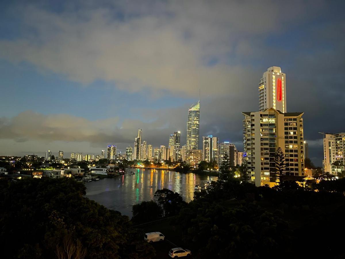 Serenity Surfers Paradise Гоулд Коуст Екстериор снимка